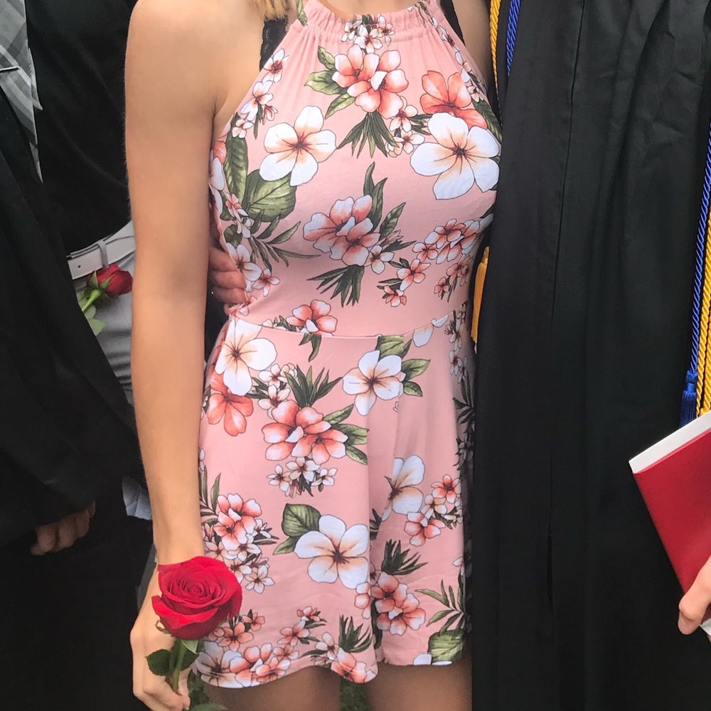 Halter romper - Picture 2 of 2